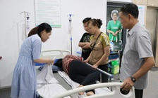 Nghề nuôi bệnh: 'Bít cửa' đi làm nếu thi rớt