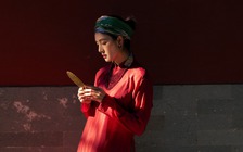 Bộ ảnh khiến ai cũng muốn mặc áo dài, khăn lụa đi du xuân