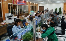 Bảo hiểm xã hội TP.HCM ngưng cấp bìa sổ BHXH: Quyền lợi người tham gia ảnh hưởng?