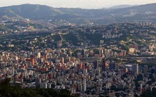 Venezuela tố cáo bị Mỹ tấn công, Tổng thống Maduro tuyên bố tình trạng khẩn cấp