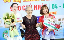 ‘Nữ hoàng điền kinh’ Nguyễn Thị Oanh xuất hiện ở sự kiện đặc biệt, đánh cầu lông cùng vợ Tiến Minh