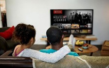 Điều gì xảy ra nếu để TV bật liên tục suốt ngày