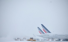 Giao thông châu Âu hỗn loạn vì băng tuyết