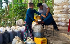 Quảng Ngãi: Tạm giữ số lượng lớn dầu ăn, mỡ heo đã qua sử dụng