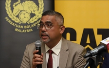 Tổng thư ký FAM được phục chức nhưng lương không tăng trong 2 năm, đội tuyển Malaysia nơm nớp chờ đợi