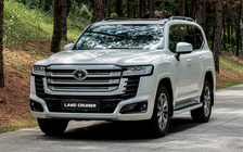 Ô tô hybrid hút khách giữa lúc xăng tăng giá, xe Toyota bán chạy nhất
