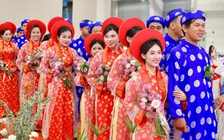 Từng nghĩ cả đời không được mặc áo cưới, nay nhiều cặp đôi vỡ òa hạnh phúc