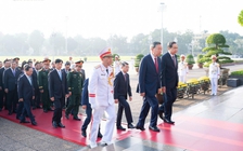 Lãnh đạo Đảng, Nhà nước và đại biểu Quốc hội vào Lăng viếng Chủ tịch Hồ Chí Minh