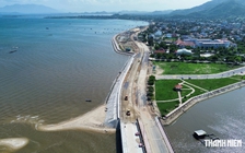 Đường ven biển, trục xương sống khu kinh tế Vân Phong đang hình thành như thế nào?