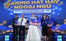 Kiến tạo môi trường để thanh niên sử dụng ngoại ngữ

