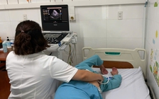 Cụ bà 89 tuổi được thay van động mạch chủ qua đường ống thông sau 12 năm