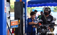 Giá xăng dầu hôm nay 29.10.2026: Xăng E10 chiều nay tăng hay giảm?