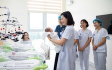 Ca sinh ba chào đời cách nhau 36 tiếng
