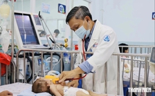 Trẻ nhập viện vì bệnh hô hấp tăng vọt, dấu hiệu nào phải cấp cứu ngay?