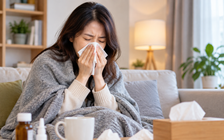 Cả nhà lần lượt ho, sốt, sổ mũi: Khi nào nghĩ đến cúm thay vì cảm lạnh?