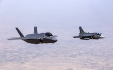 Mỹ lần đầu điều tiêm kích tàng hình F-35 tập trận tại Ấn Độ