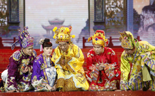 Vì sao 'Táo quân' khó trở lại khi hai 'thuyền trưởng' rời đi?