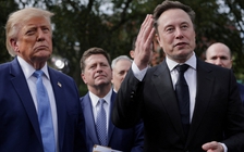 Tổng thống Trump trao huân chương khoa học cao quý nhất cho tỉ phú Elon Musk