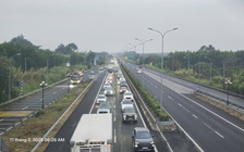 Kẹt xe cao tốc TP.HCM - Long Thành  - Dầu Giây sáng sớm 24 tháng chạp