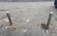 Thu 1 triệu đồng mỗi ô trên vỉa hè ở khu vực chợ tết Đồng Hới?