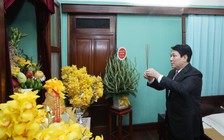 Chủ tịch nước Lương Cường dâng hương tưởng niệm Chủ tịch Hồ Chí Minh tại Nhà 67