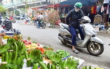 Chuối xanh vài trăm nghìn một nải, tiểu thương găm hàng chờ khách VIP 'chốt đơn'