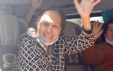 Hàng trăm bệnh nhân ung thư về quê đón tết: 'Cầm vé mà nước mắt trào ra'