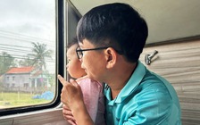 Chuyến tàu hỏa Bắc - Nam mùng 1, tết mới bắt đầu với bao người