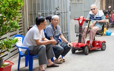 Mùng 2 tết tại hẻm kiêng rượu bia, không ăn thịt heo ở TP.HCM có gì?