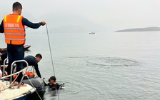 Đặc công người nhái tìm thấy 1 thi thể trong vụ lật tàu trên hồ Thác Bà