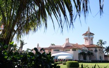 Một thanh niên bị bắn chết khi đột nhập khu nghỉ dưỡng của ông Trump