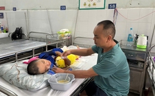 Trao hơn 570 triệu đồng tiền bạn đọc giúp các hoàn cảnh ngặt nghèo