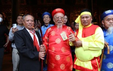 Độc đáo lễ hội Tiên Công: Con rể quỳ đón mừng bố vợ thượng thọ