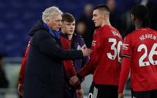 HLV Everton cay đắng thừa nhận M.U thắng may mắn, HLV Carrick ca ngợi hết lời 2 nhân vật đặc biệt