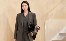 Tự tin sải bước tới văn phòng cùng set đồ công sở