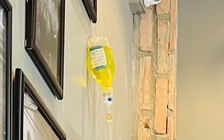 Chưa được cấp phép, vì sao 'truyền trắng da' tiềm ẩn rủi ro chết người vẫn tràn lan?