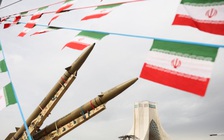 Iran nã tên lửa đáp trả Israel và căn cứ Mỹ