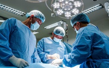 Chạy đua thời gian giữ lại đôi chân cho chàng trai bị tai nạn giao thông