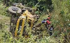 Xe tải lao xuống vực khi đổ đèo Bảo Lộc, tài xế tử vong