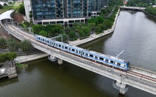 Metro số 1 chạy miễn phí Tết Nguyên đán, người dân nhận vé thế nào?