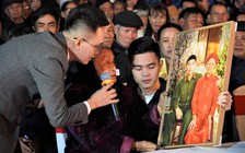 Tết tri ân liệt sĩ: Thân nhân liệt sĩ nghẹn ngào nhận lại di ảnh