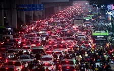 Đường phố Hà Nội ùn tắc những ngày cận tết Nguyên đán
