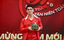 Đội trưởng U.23 Việt Nam cùng Thể Công Viettel 'giữ lửa Tết' bằng hoạt động đặc biệt