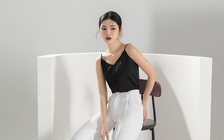 Khoe vai trần gợi cảm cùng áo hai dây lụa tinh tế