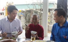 Bữa cơm tất niên đầm ấm cùng Mẹ Việt Nam anh hùng