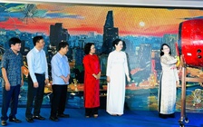 Phó chủ tịch UBND TP.HCM đánh trống khai hội Ngày thơ Việt Nam tại TP.HCM