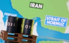 Lo Iran rải thủy lôi ra eo biển Hormuz, phương Tây tính hộ tống tàu dầu