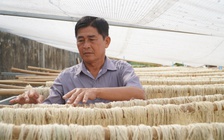 'Đổi đời' cho lá khóm, nông dân miền Tây có thêm thu nhập