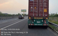 Dừng, đỗ trái quy định trên cao tốc Trung Lương - Mỹ Thuận - Cần Thơ, nhiều xe bị phạt nặng