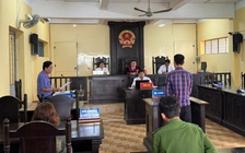 Cầm dao chém vợ chồng chủ nợ vì bị đòi 100.000 đồng